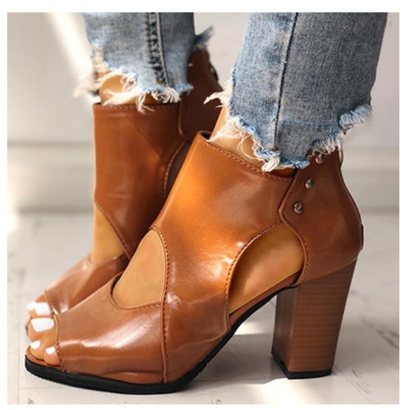 Cut out peep toe chunky heels - Picture 3 of 4